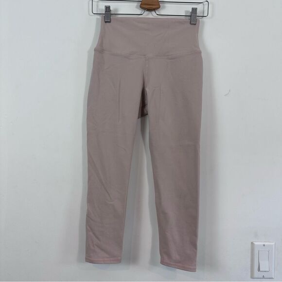 Alo Yoga High Waist Airbrush Capri Legging in Pink Mauve Size S - Picture 6 of 9